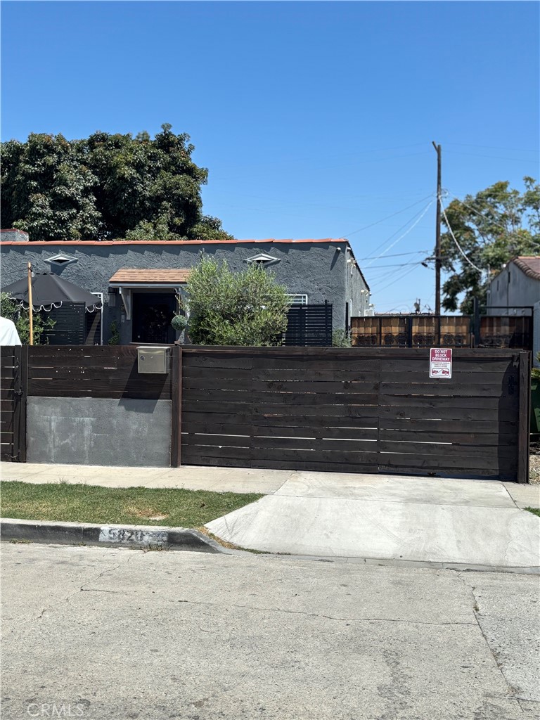 5820 Cimarron Street