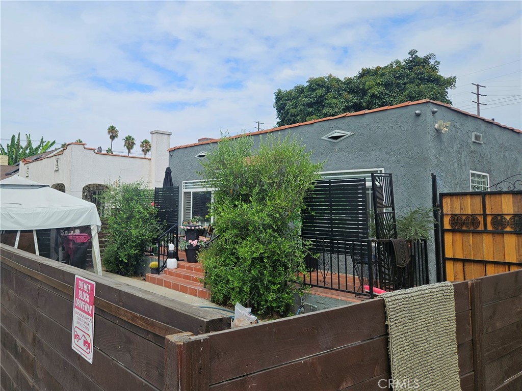 5820 Cimarron Street