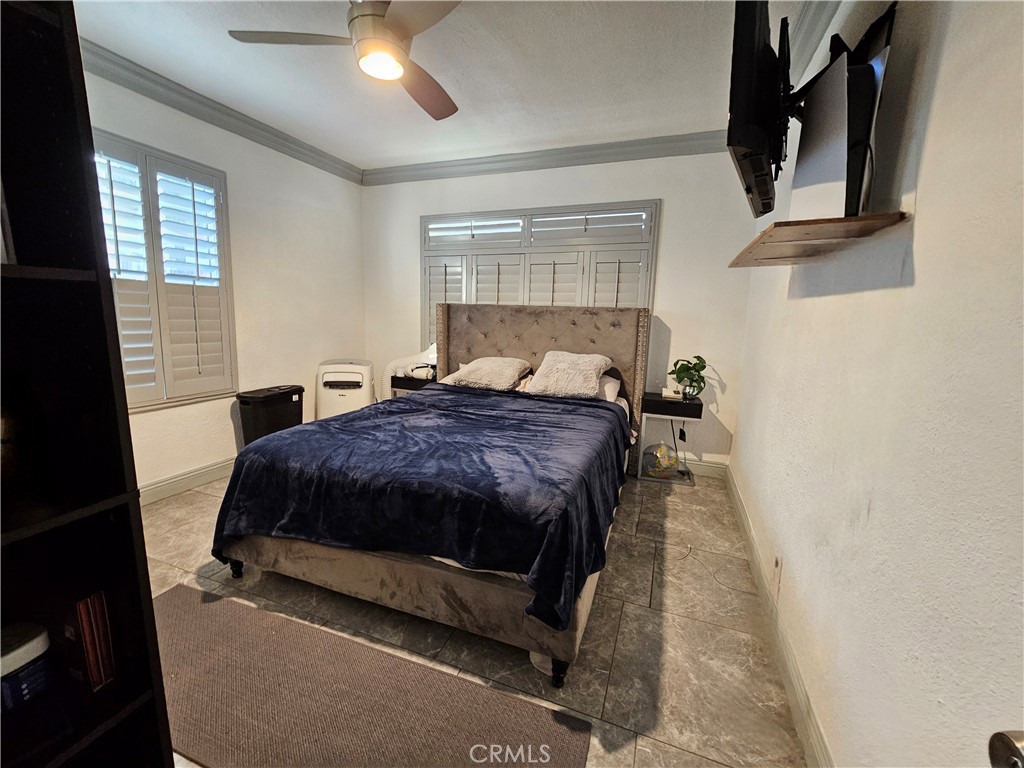 5820 Cimarron Street