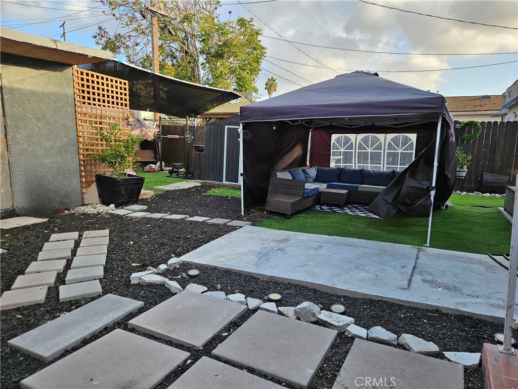 5820 Cimarron Street