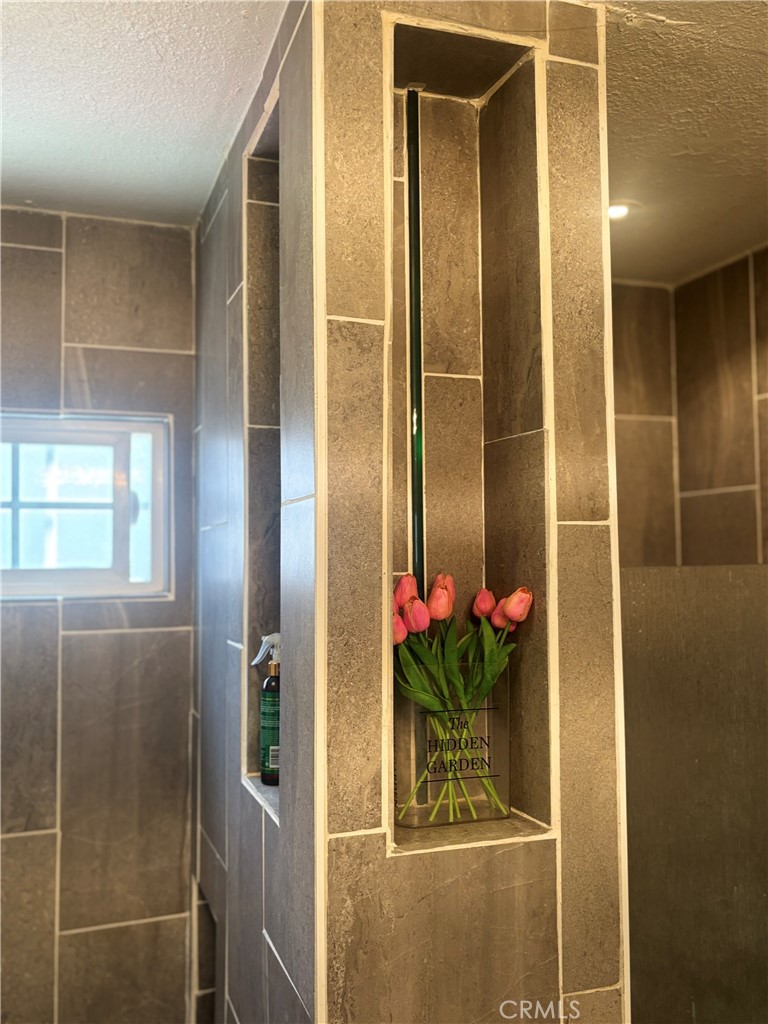 5820 Cimarron Street