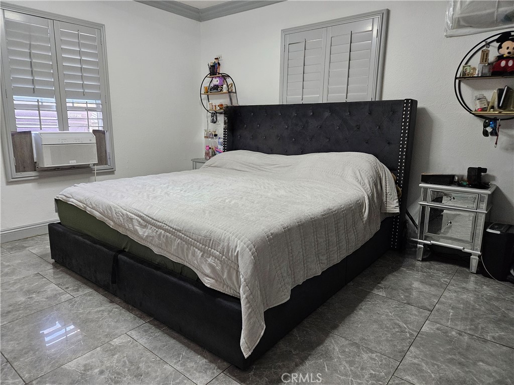 5820 Cimarron Street