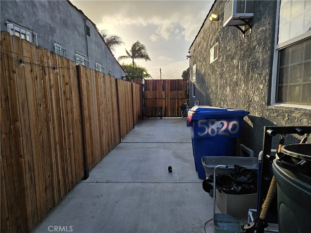 5820 Cimarron Street