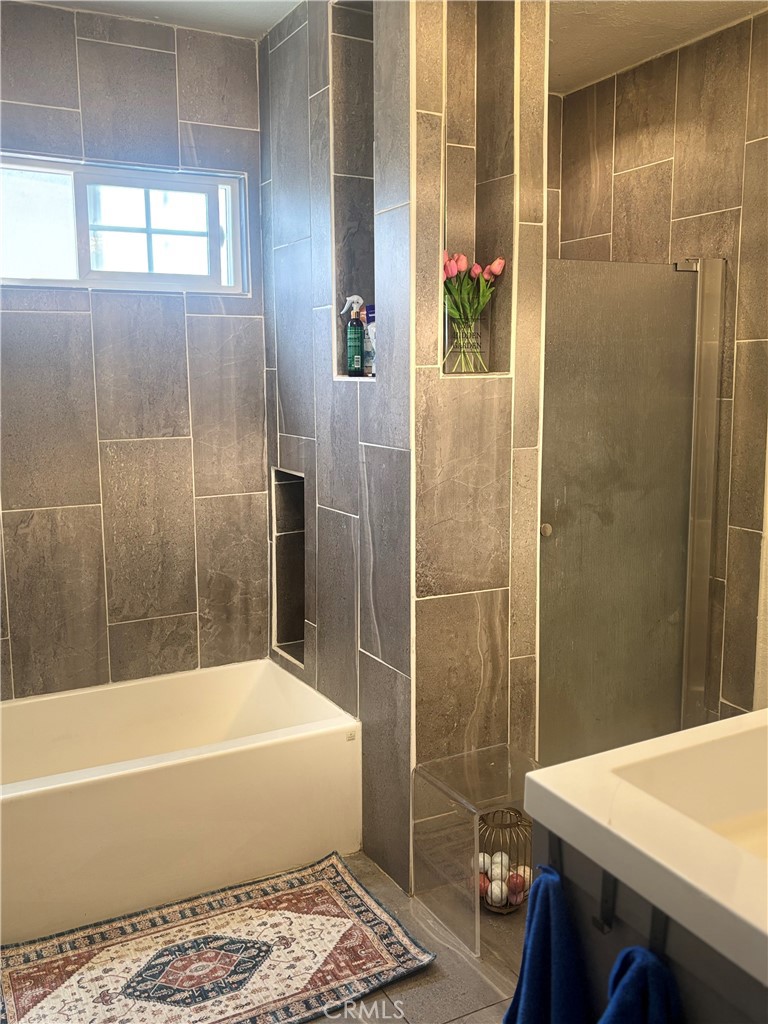 5820 Cimarron Street