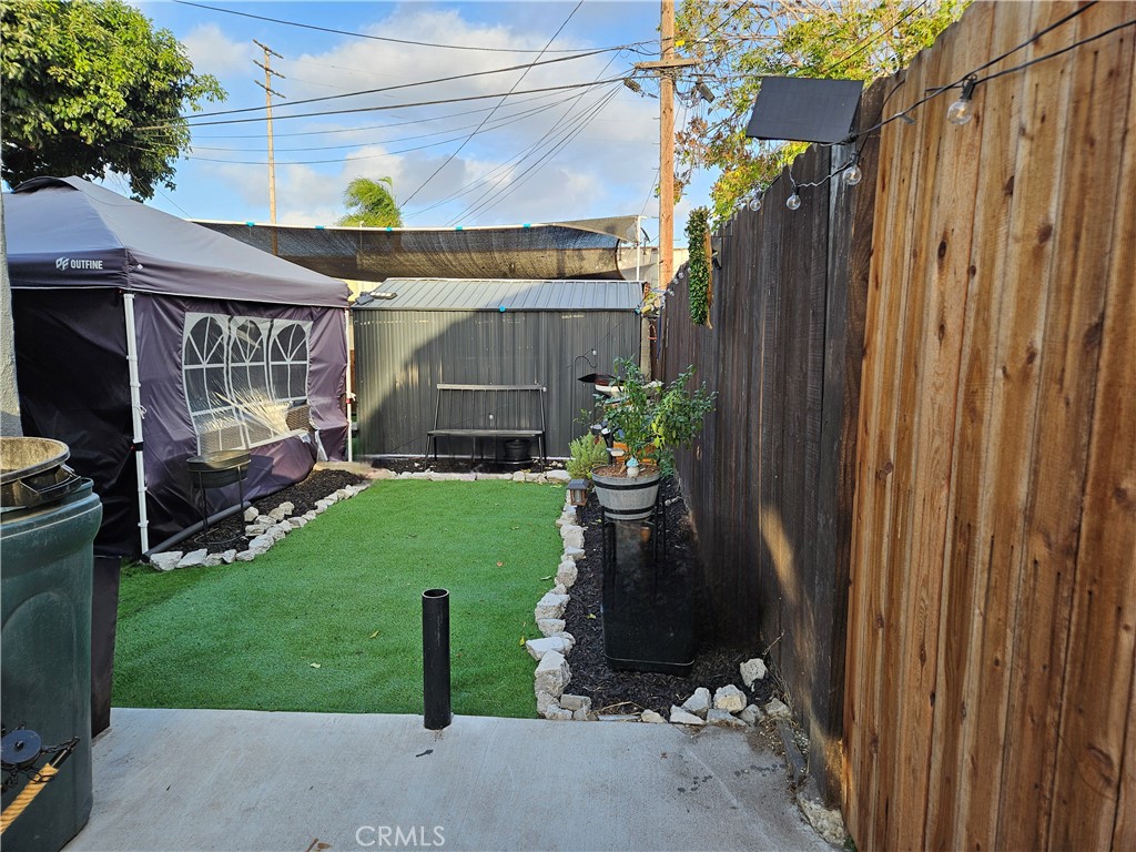 5820 Cimarron Street