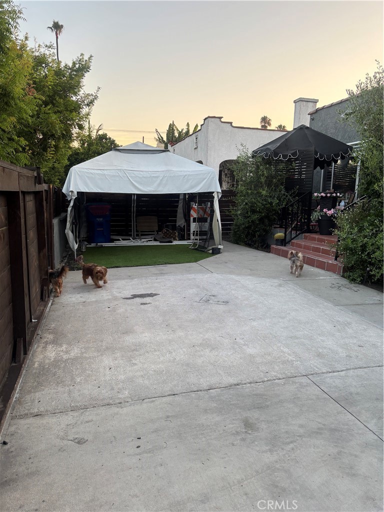 5820 Cimarron Street