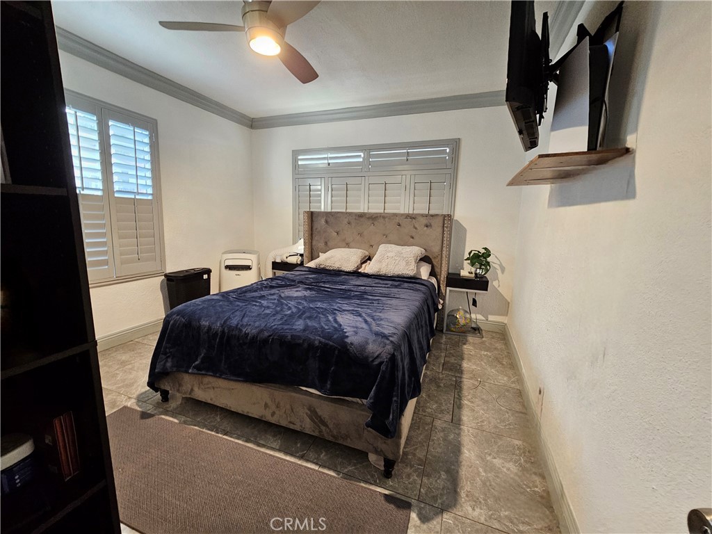 5820 Cimarron Street