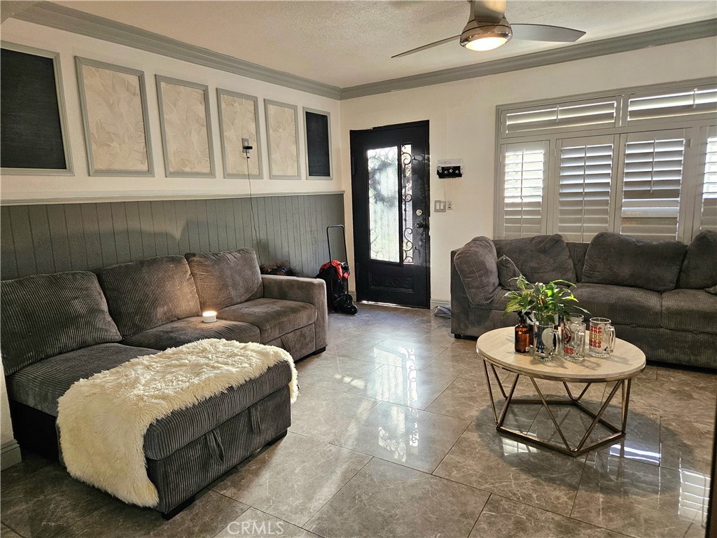 5820 Cimarron Street