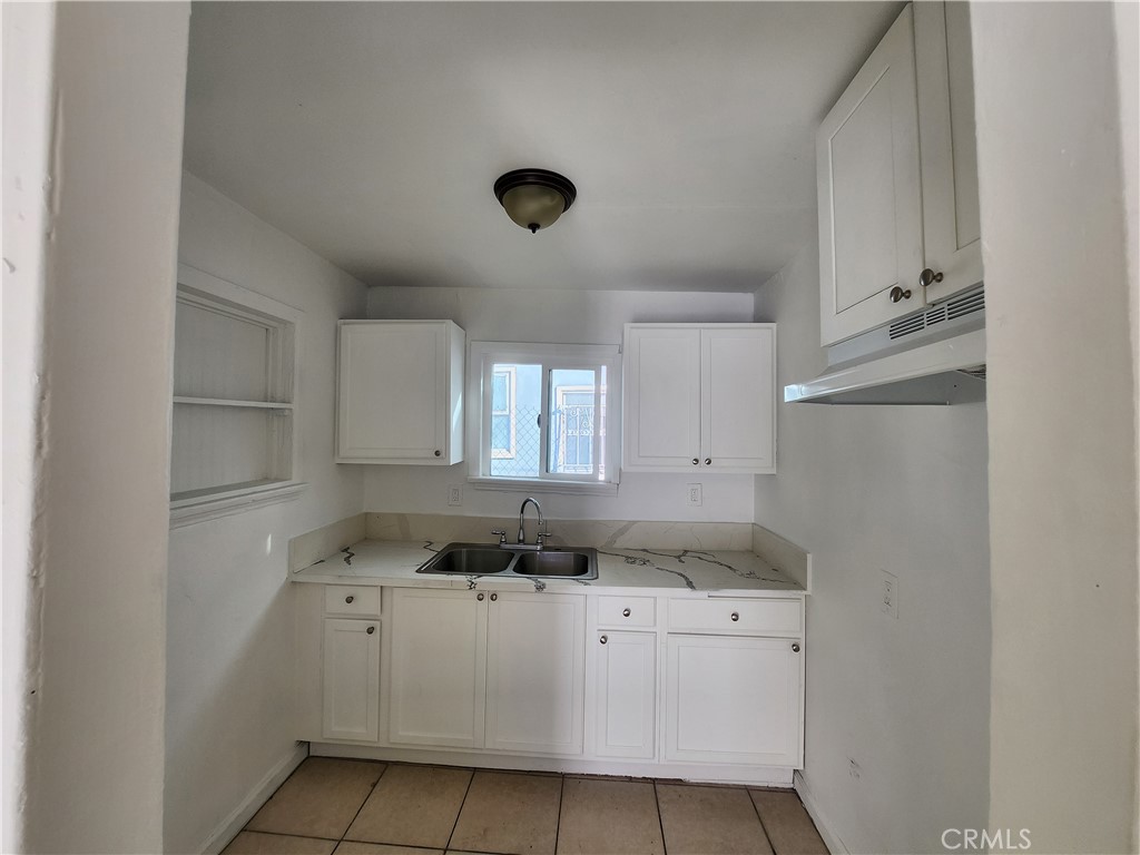 3717 W Imperial 8