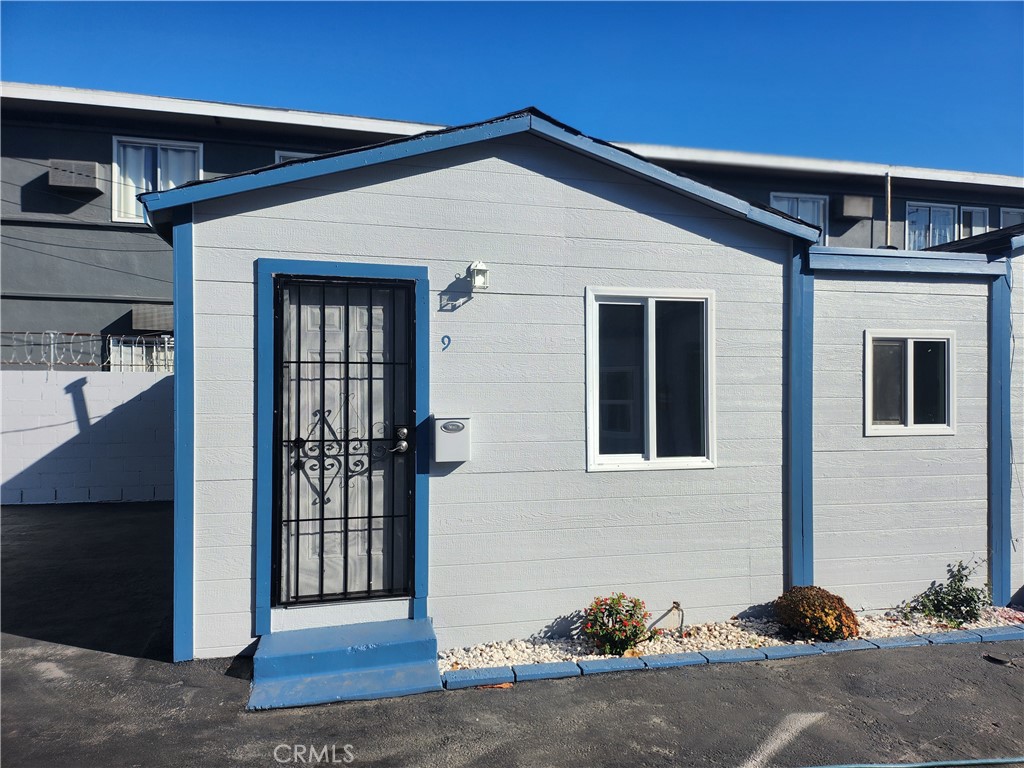 3717 W Imperial 9