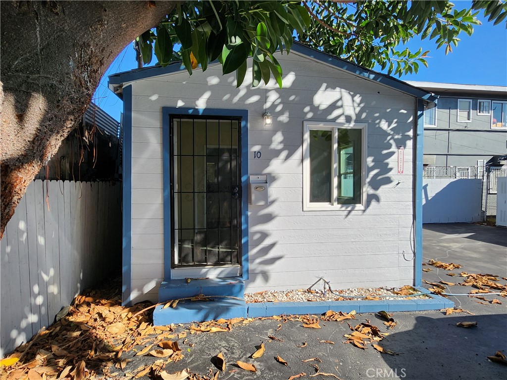 3717 W Imperial 10