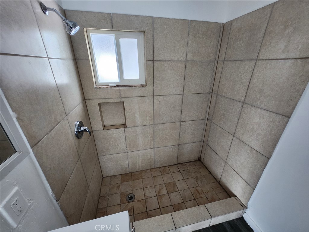 3717 W Imperial 10
