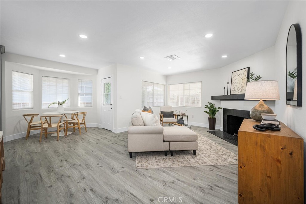 2612 Manhattan Beach