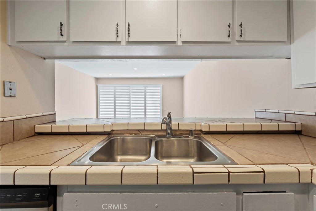 1381 S Walnut Street 2008