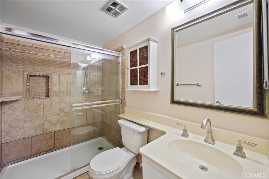 1381 S Walnut Street 2008