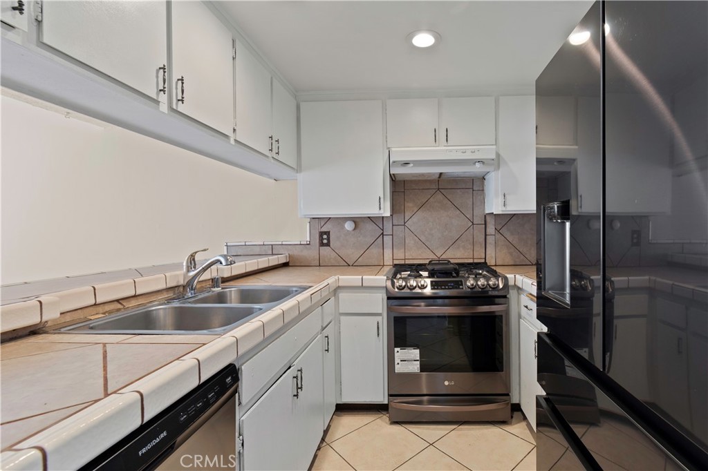 1381 S Walnut Street 2008