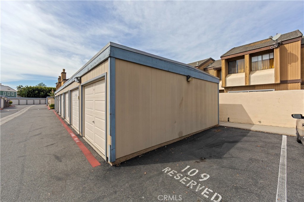 1381 S Walnut Street 2008