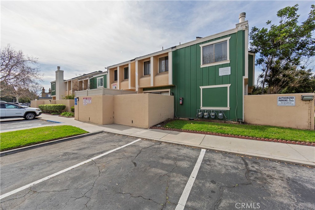 1381 S Walnut Street 2008