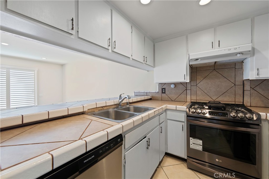 1381 S Walnut Street 2008