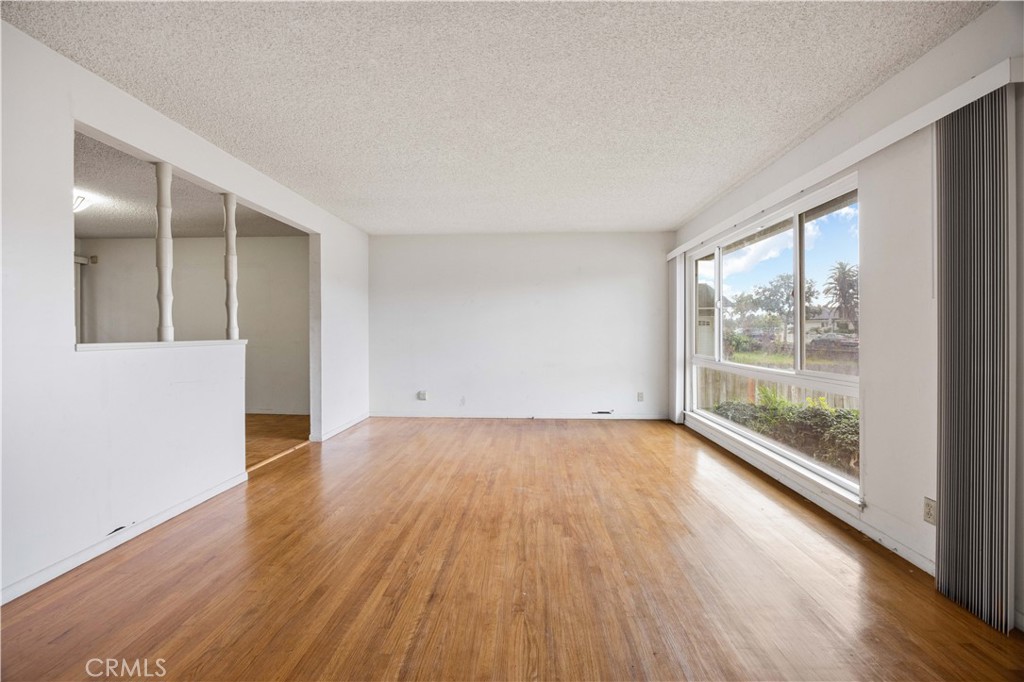 3102 Warren Lane