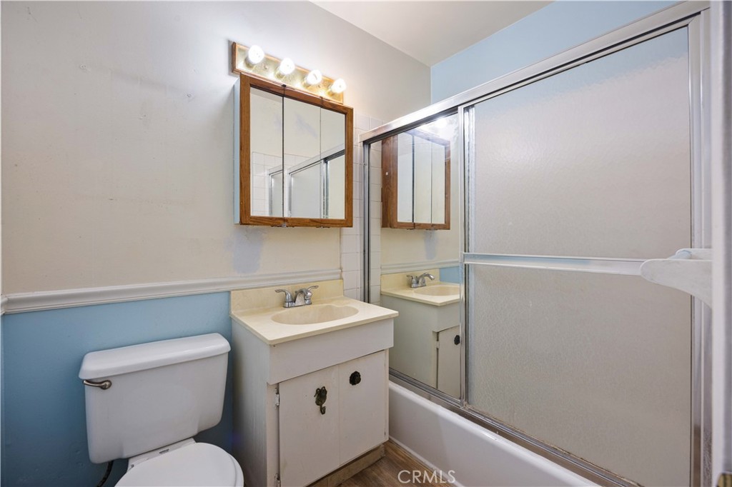 3102 Warren Lane