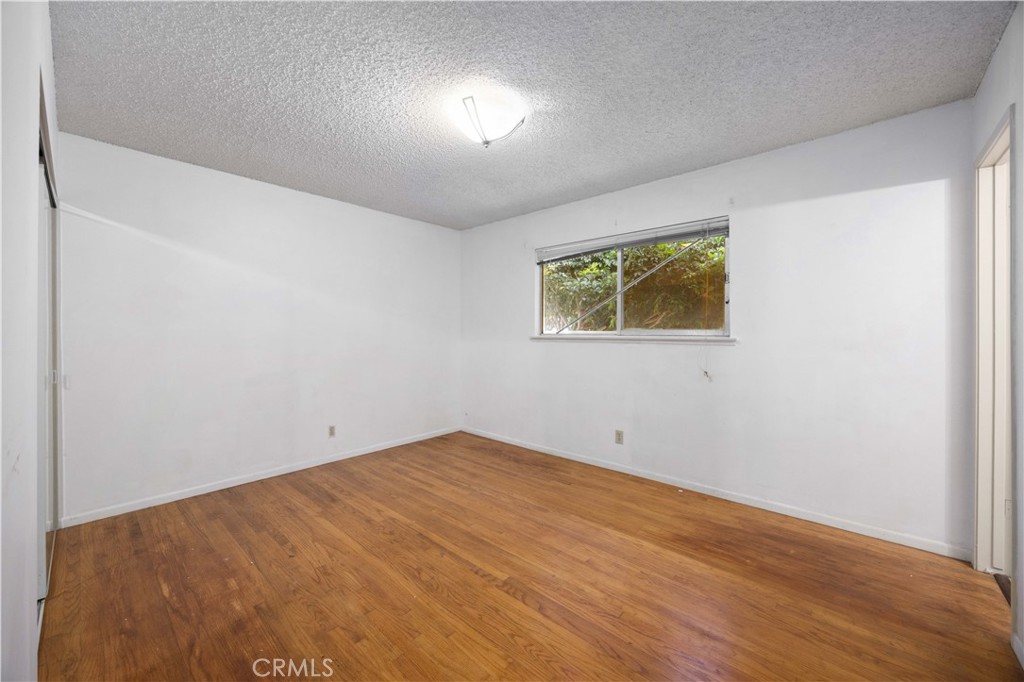 3102 Warren Lane