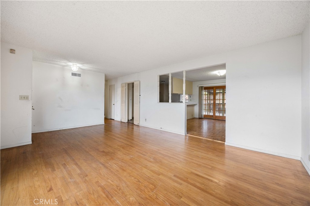 3102 Warren Lane