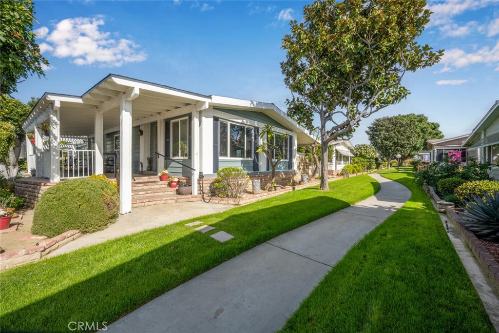 210 Silverlake