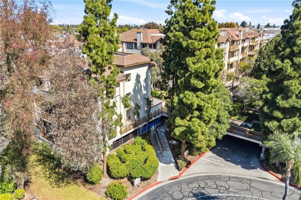 2571 Plaza Del Amo