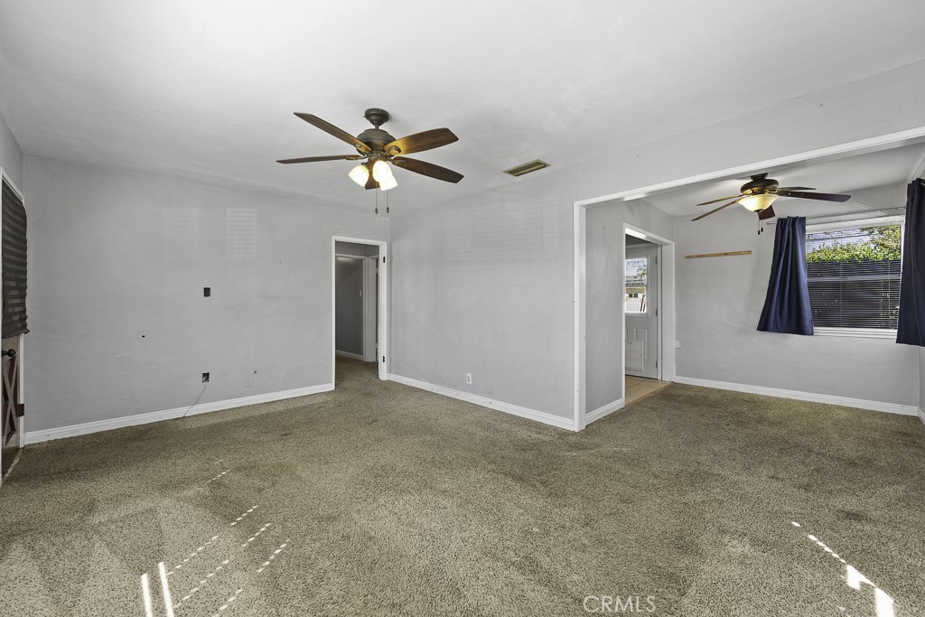 1659 E Plymouth
