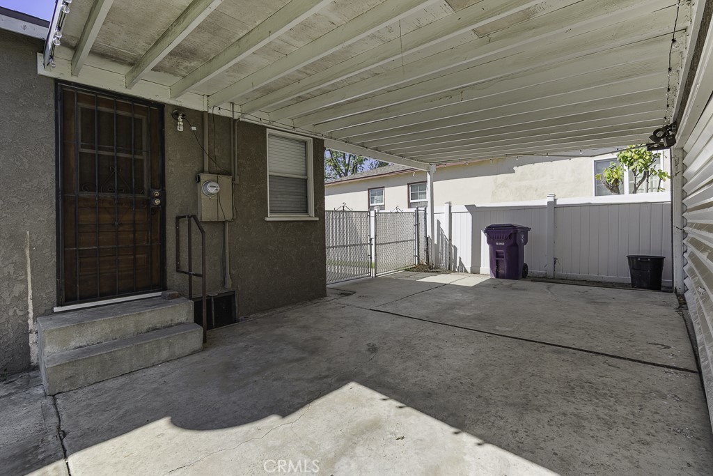 1659 E Plymouth