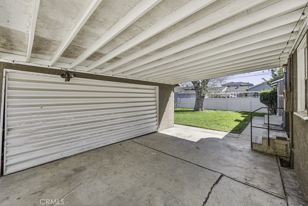 1659 E Plymouth