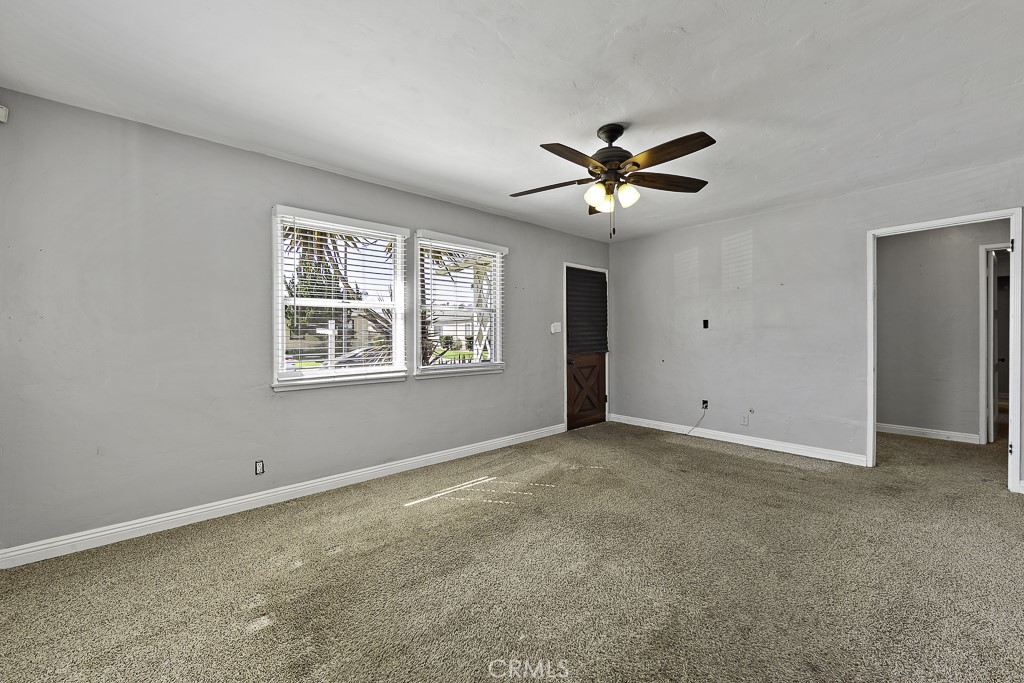 1659 E Plymouth