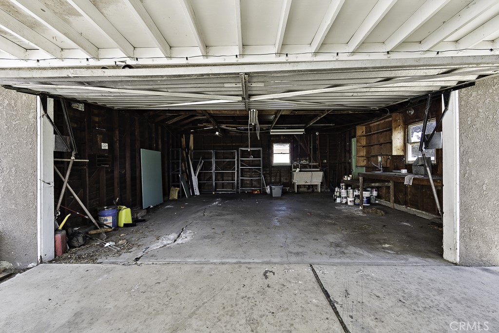 1659 E Plymouth