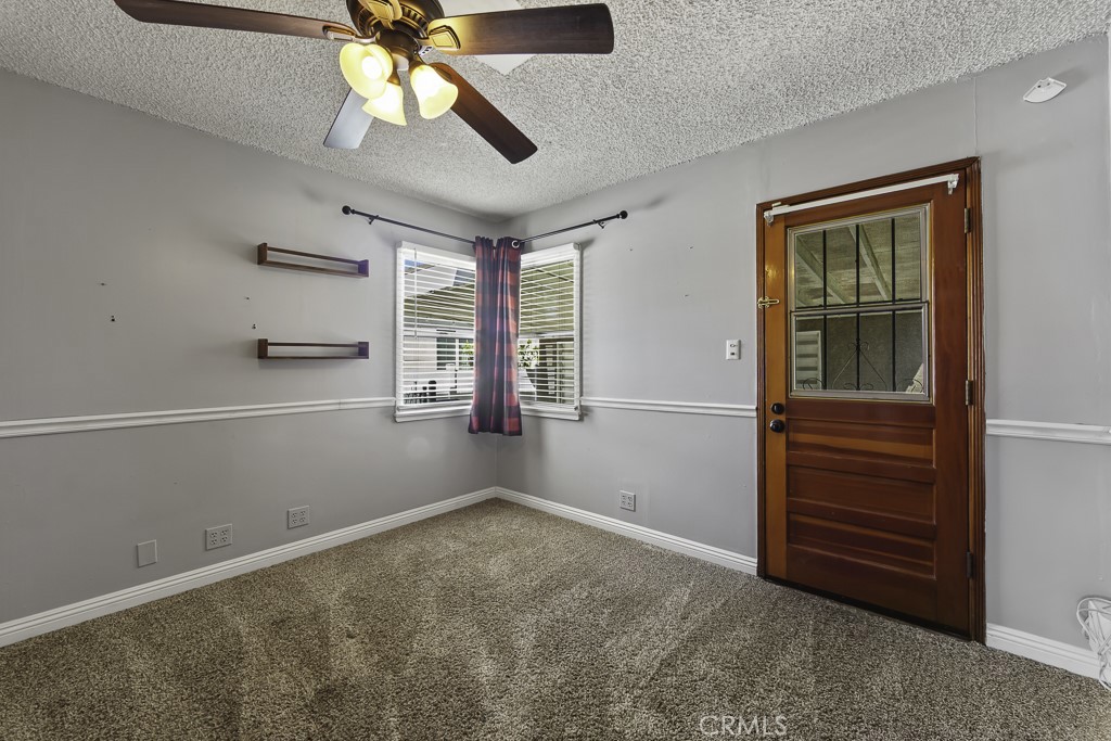 1659 E Plymouth
