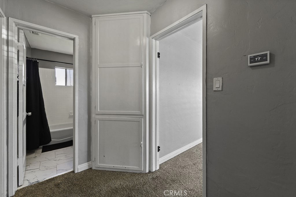 1659 E Plymouth