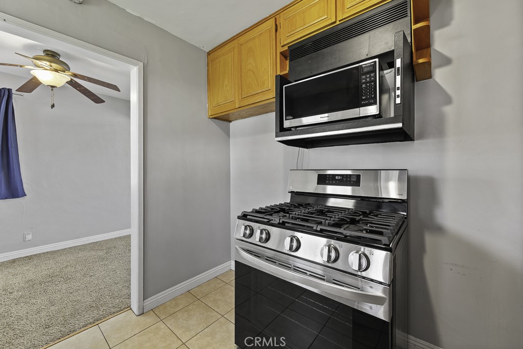1659 E Plymouth