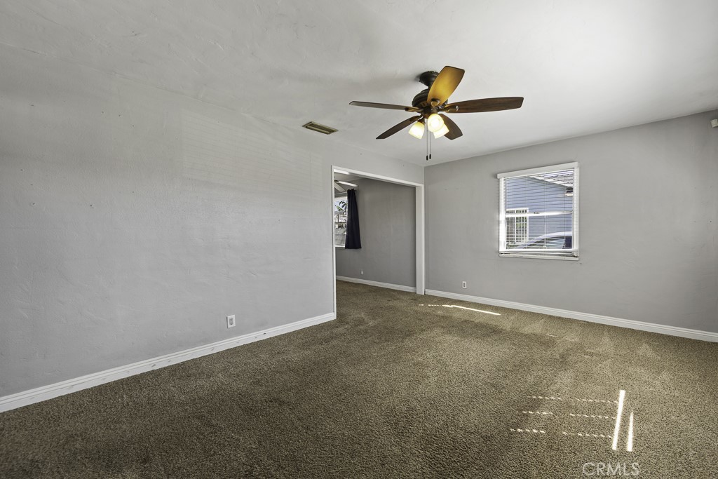 1659 E Plymouth