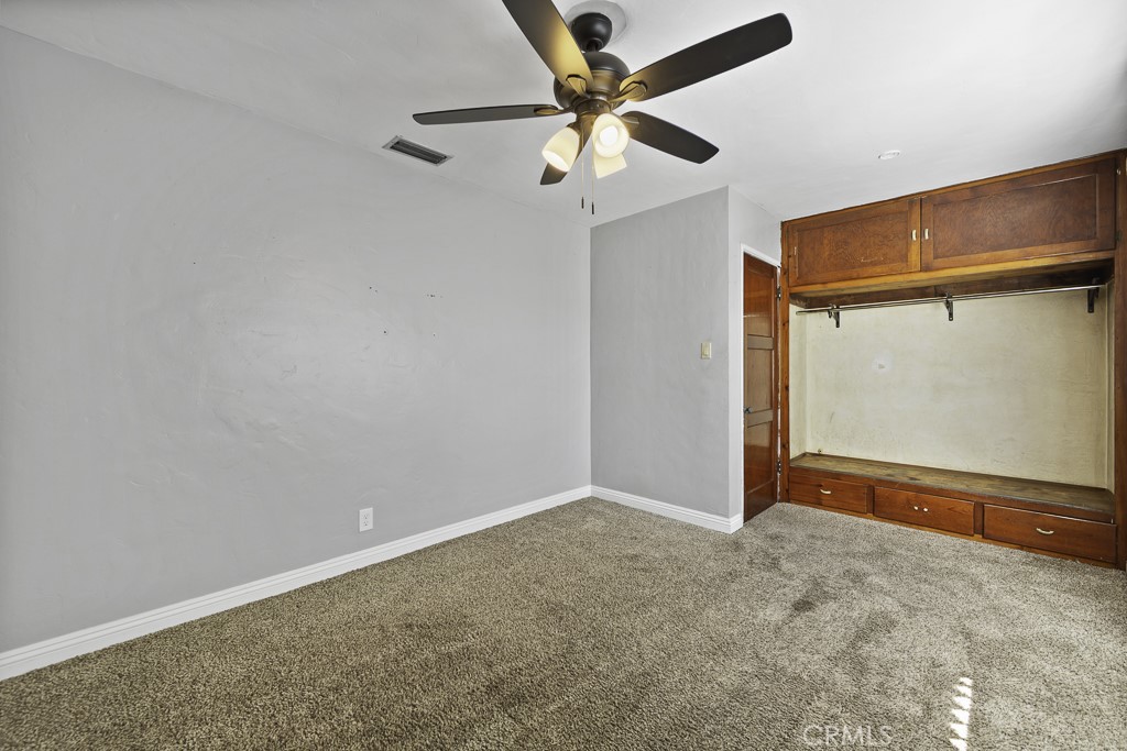 1659 E Plymouth