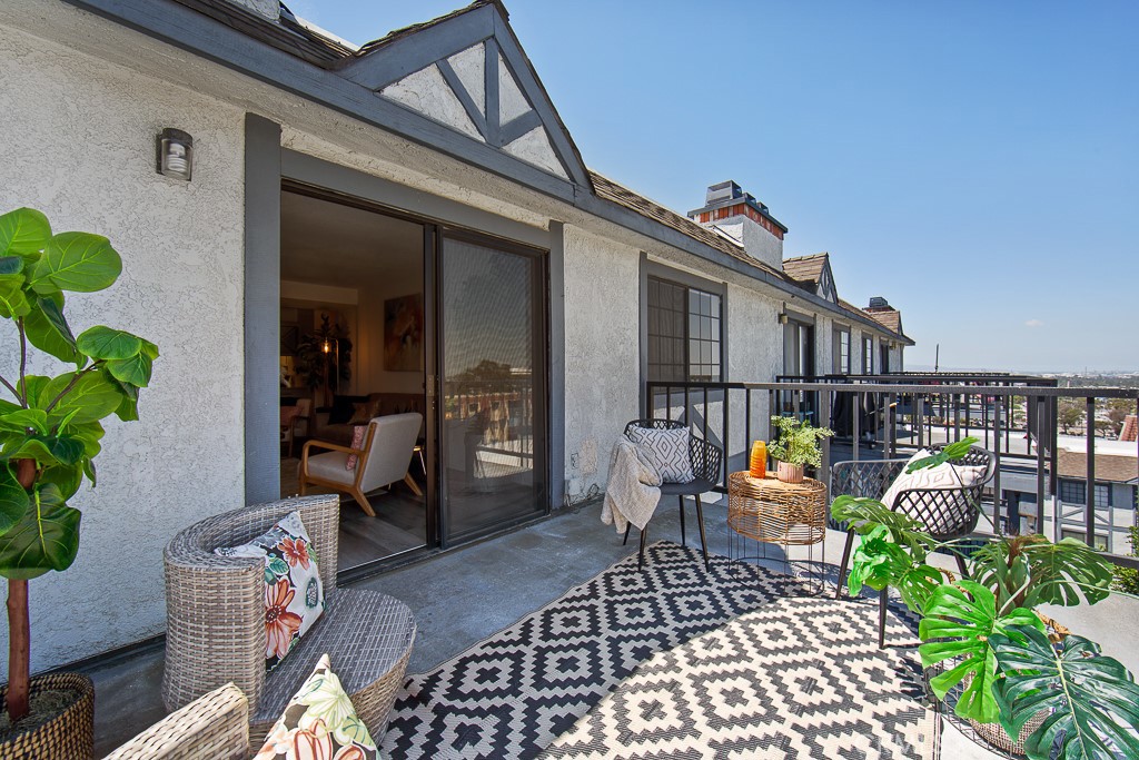 2599 Walnut Avenue 331