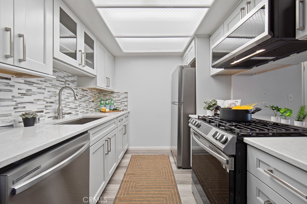 2599 Walnut Avenue 331