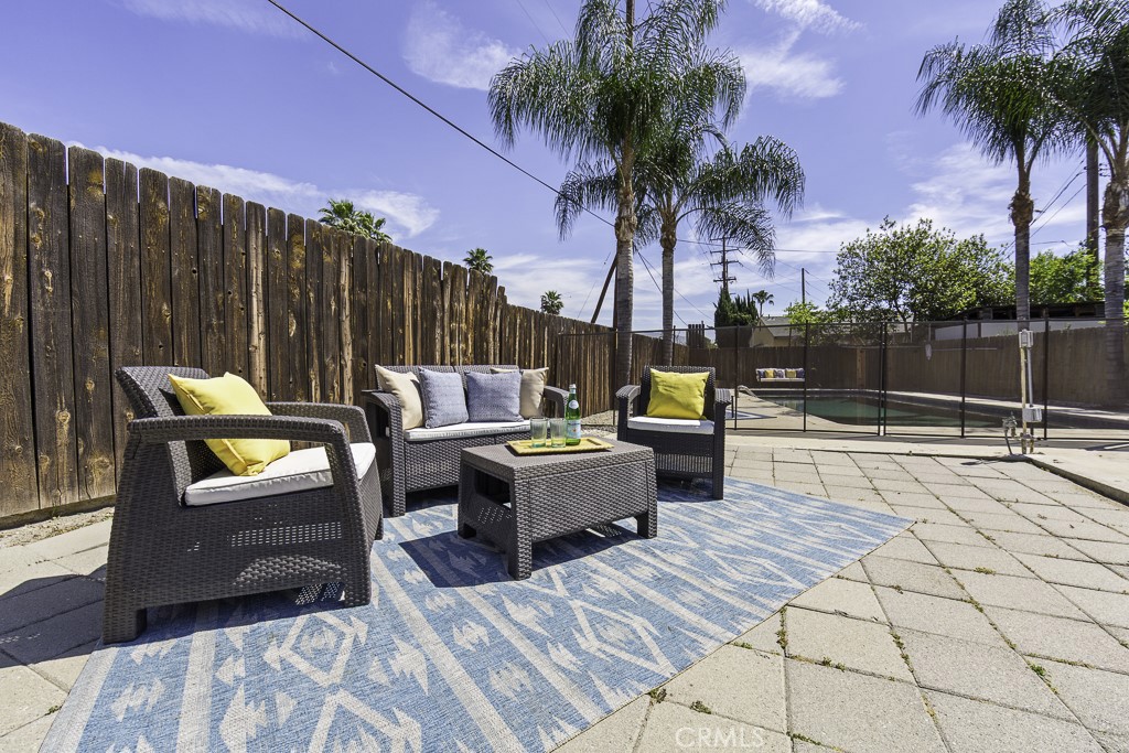 1832 N Brighton