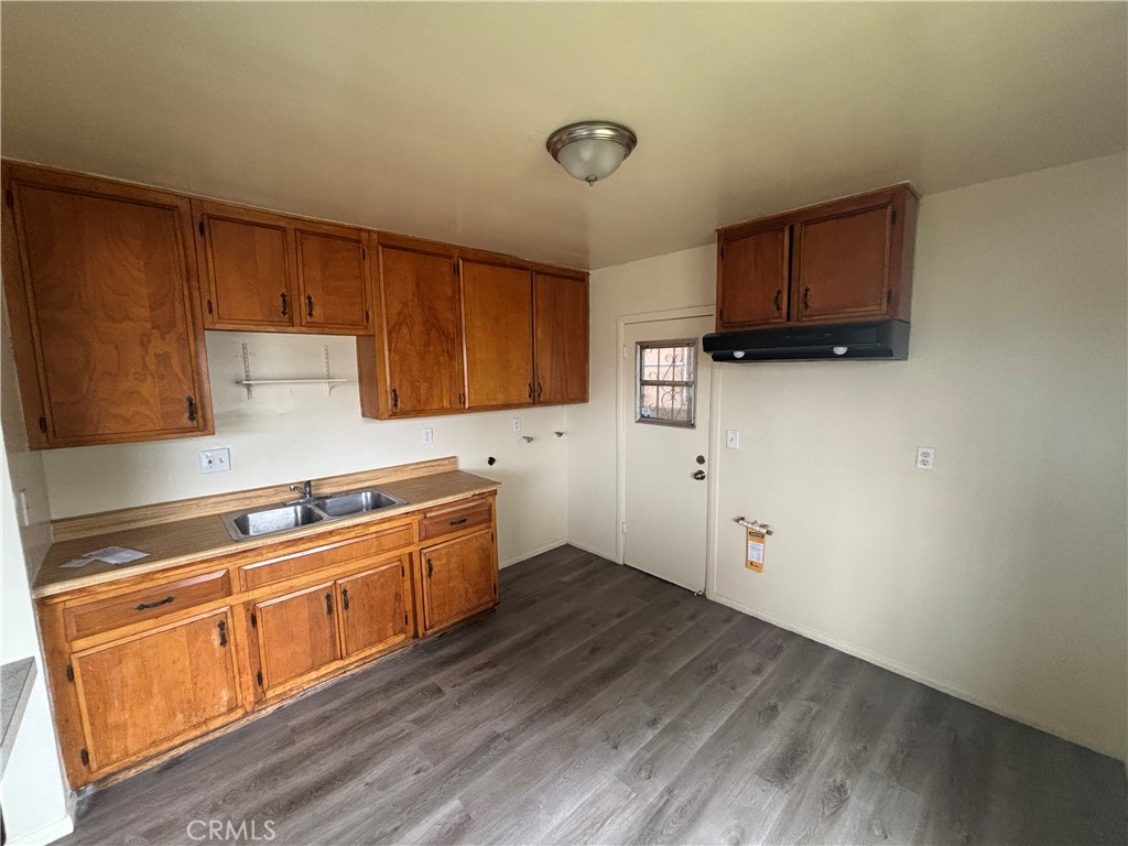 8866 S Wall St