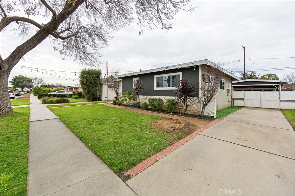 2335 Carfax Avenue