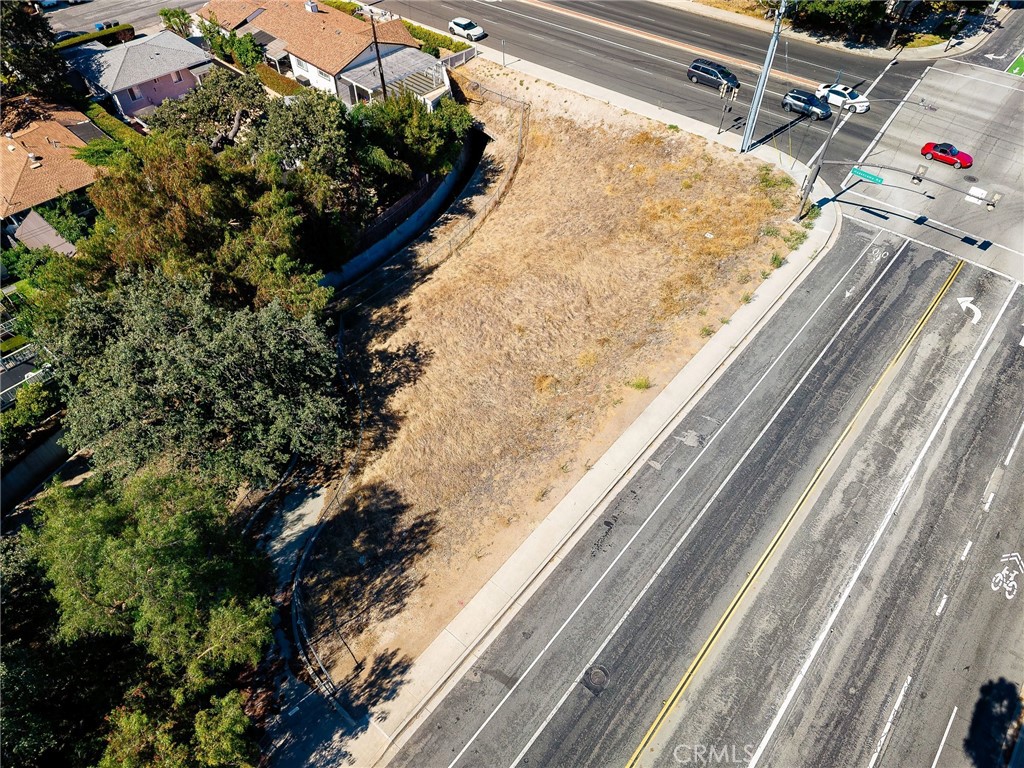 500 E Hillcrest