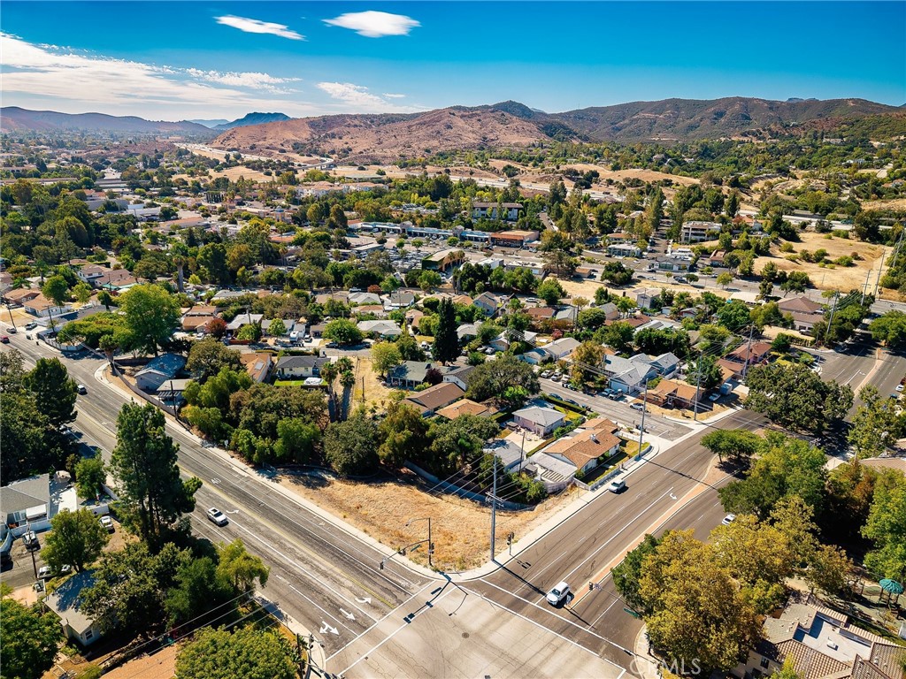 500 E Hillcrest