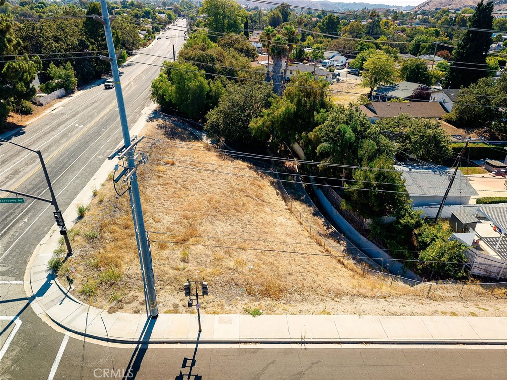 500 E Hillcrest
