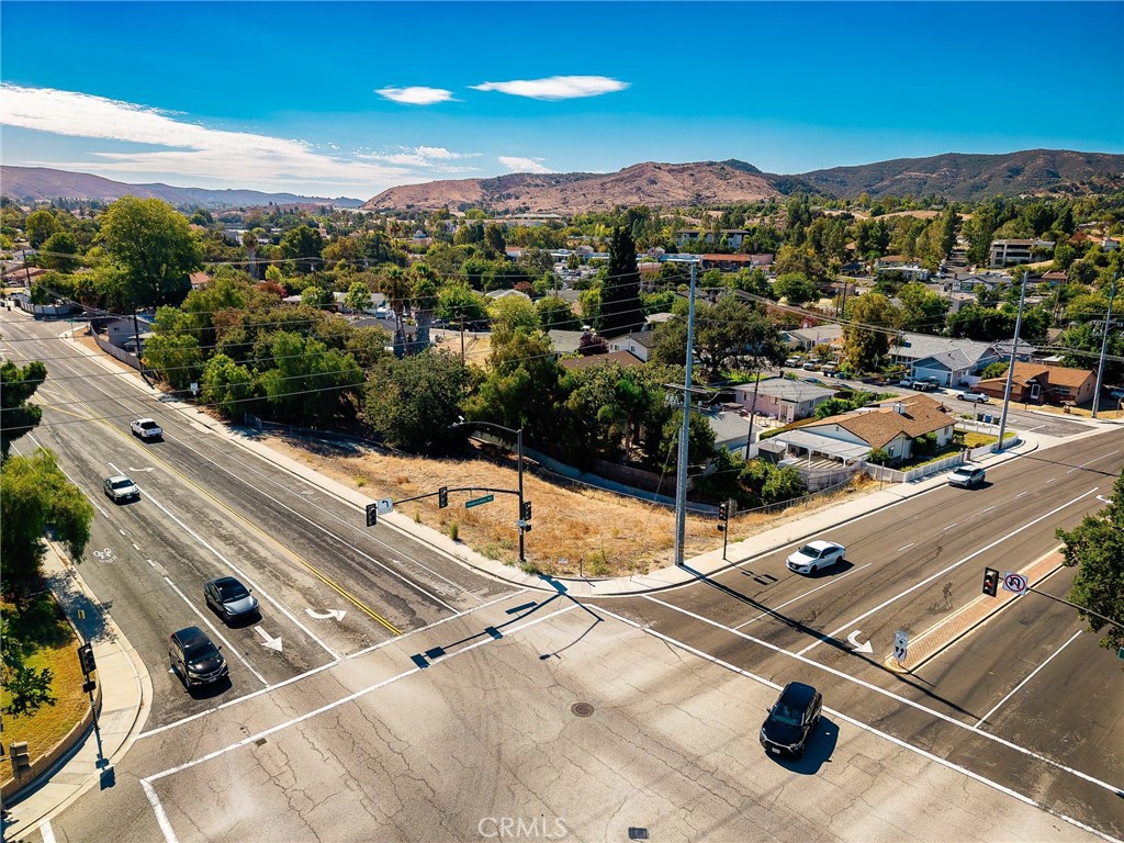 500 E Hillcrest