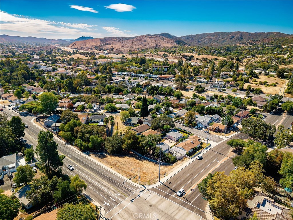 500 E Hillcrest