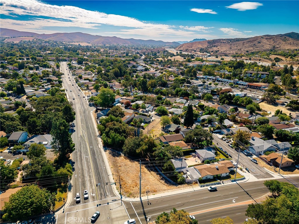 500 E Hillcrest
